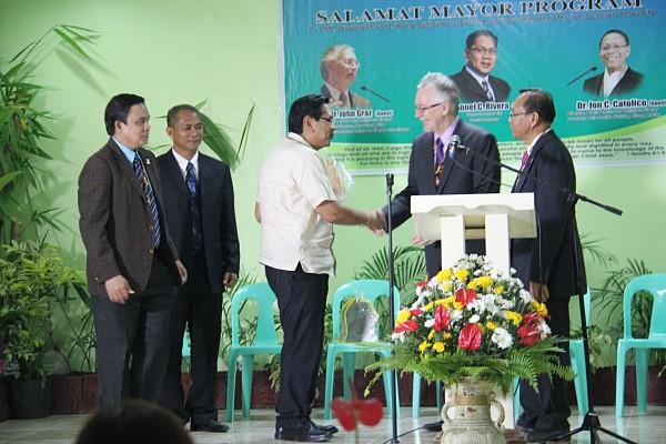 “I know that there lies more to do in this city to make it a better place to live in and this event inspires me to do much more,” said Mayor Ronnel C Rivera of General Santos City after receiving a Plaque of Appreciation during a Thanksgiving banquet held for him at the headquarters of the Church in Southern Mindanao.